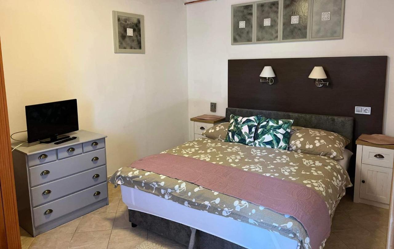 Апартаменты Rozsa Apartman Залакарош Экстерьер фото