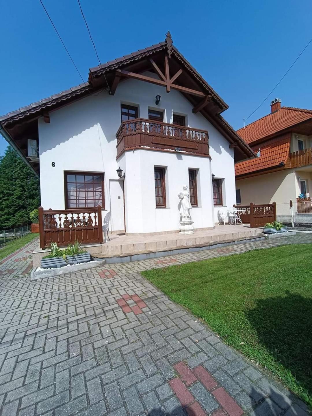 Апартаменты Rozsa Apartman Залакарош Экстерьер фото